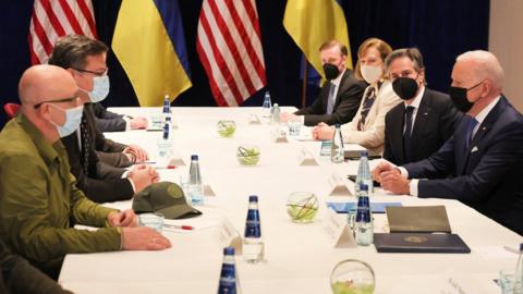 Ukrainian ministers meet Joe Biden in Poland