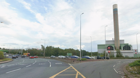 General view of Sideways Roundabout.