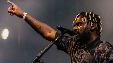 Myles Smith performing at Glastonbury 2025