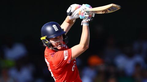 Nat Sciver-Brunt batting v South Africa