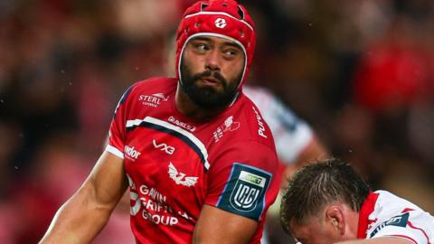 Josh Macleod in action against Munster