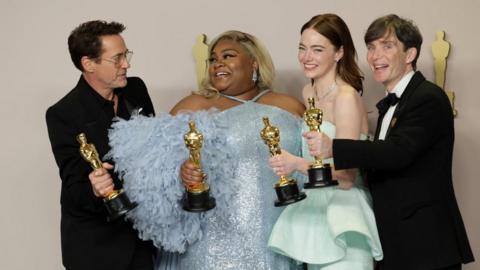Robert Downey Jr, Da'Vine Joy Randolph, Emma Stone and Cillian Murphy pose with their Oscars 