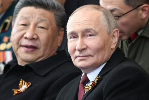  President of Russia Vladimir Putin (R) and President of China Xi Jinping (L)