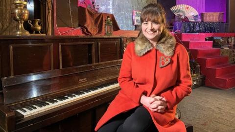 Màiri Anna NicUalraig