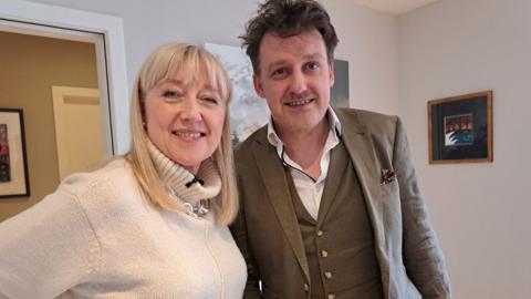Cathy NicDhòmhnaill agus Pàdruig MacAoidh