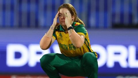 Nadine de Klerk reacts as South Africa lose to England