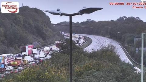 Traffic camera on the M4 at Sarn