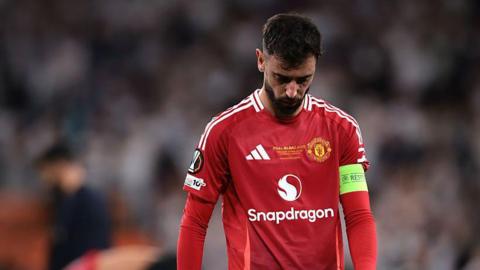 Bruno Fernandes looks dejected