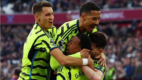 Arsenal celebrating a goal against West Ham