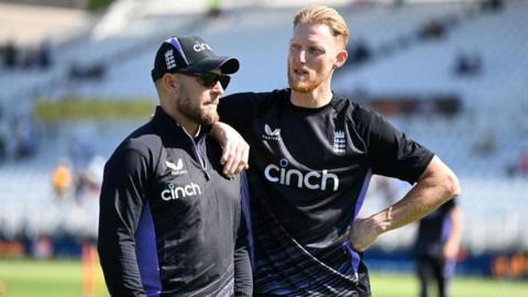 Brendon McCullum and Ben Stokes in conversation on the pitch