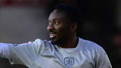 Kelechi Nwakali scored his first goal for Barnsley