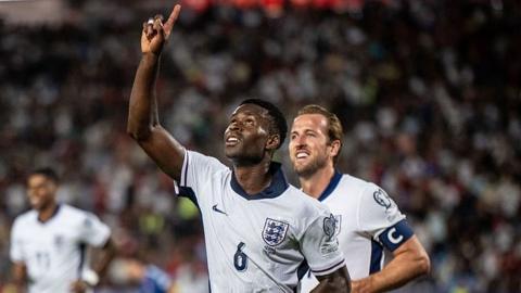 Marc Guehi and Harry Kane celebrate England goal
