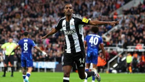 Alexander Isak celebrates scoring for Newcastle United against Chelsea.