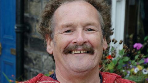 Bobby Ball