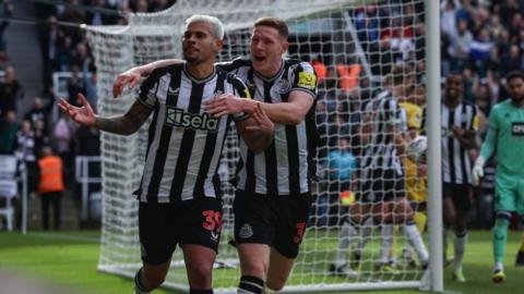 Bruno Guimaraes of Newcastle United (39) celebrates after scoring Newcastles second goal during the Premier League match between Newcastle United and Sheffield United