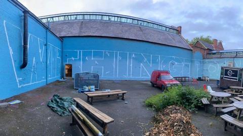 Unused secret courtyard behind Withington Baths