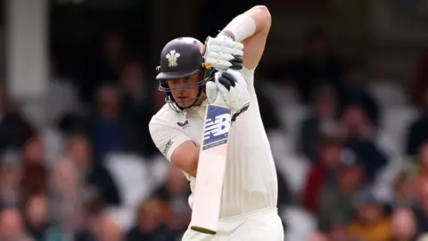 Jamie Smith playing for Surrey at The Oval