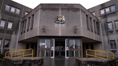 Prìomh Oifisean Comhairle nan Eilean Siar