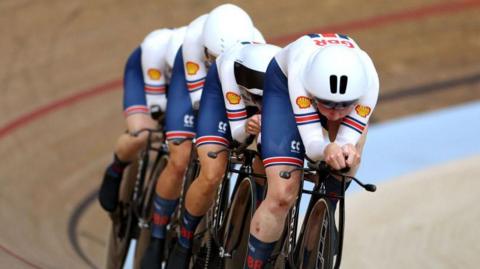 Team GB led by Katie Archibald in action