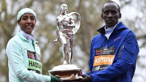Sifan Hassan and Kelvin Kiptum win elite races at the London Marathon