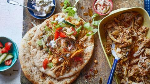 Slow cooker chicken shawarma
