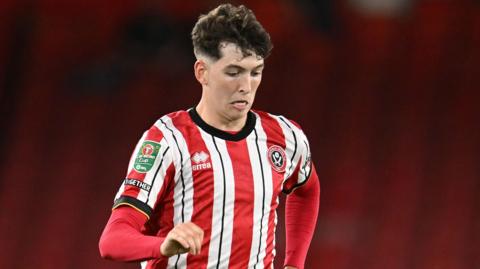 Owen Hampson in action for Sheffield United