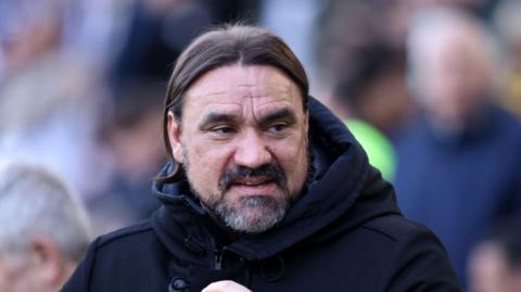 Leeds United boss Daniel Farke looks on from the touchline