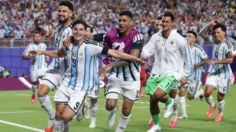 Lionel Messi arrives