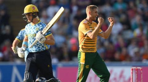 Olly Stone of Notts Outlaws celebrates after dismissing Jacob Bethell