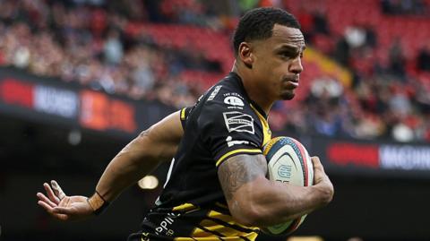 Ashton Hewitt scoring a try for Dragons 