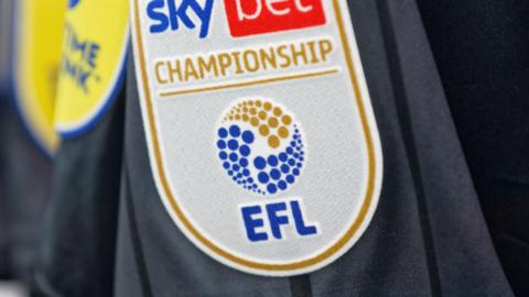 Championship sleeve badge