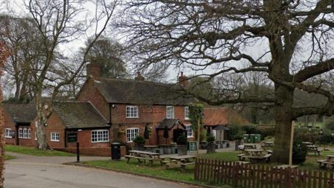 Broad Oak Inn, in Main Street, Strelley