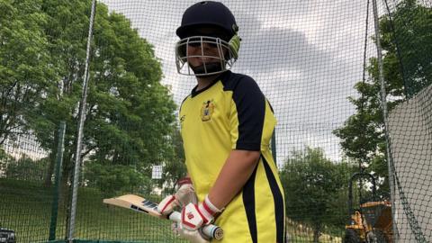 Colourblind cricketer Charlie Evans Jones, 11