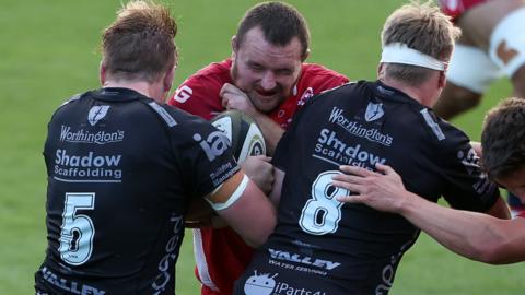 Dragons v Scarlets