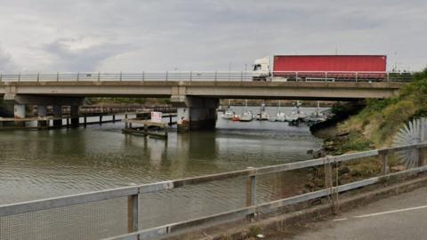 Alexandra Dock bridge