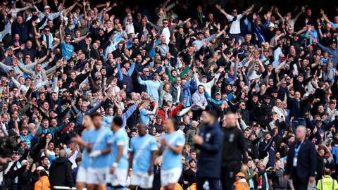 Man City fans celebrate