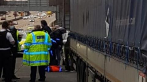 The lorry close to a busy stretch of the M25