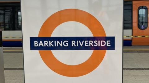 Barking Riverside roundel