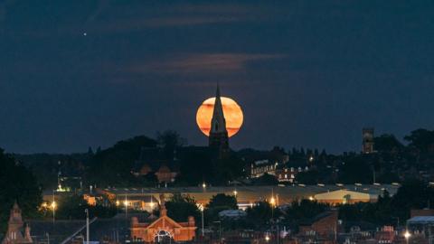A close-up of the Strawberry Moon in Leicester.