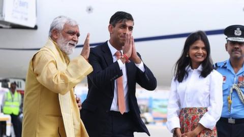 Rishi Sunak and his wife Akshata Murty arriving in Delhi