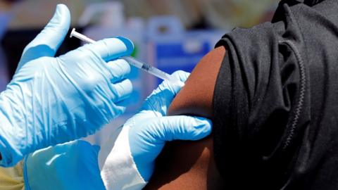 A health worker injects a man with the Ebola vaccine in Goma, Democratic Republic of Congo, 05 August, 2019.