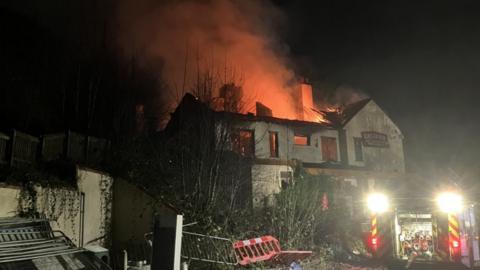Flames took hold of the Cavalier pub overnight