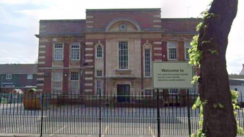 Venn Boulevard Centre and Sullivan Centre in Hull