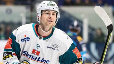 Belfast Giants had a successful weekend on the road as they defeated Manchester Storm and Coventry Blaze.