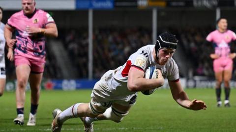 Thibaud Flament dives over for a try