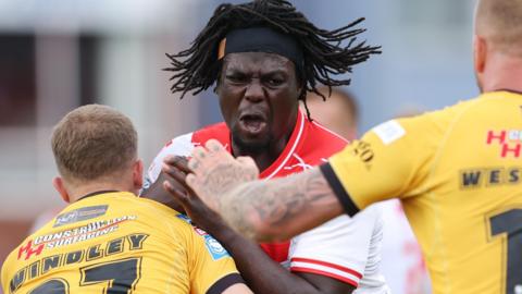 Eribe Doro in action for Hull KR