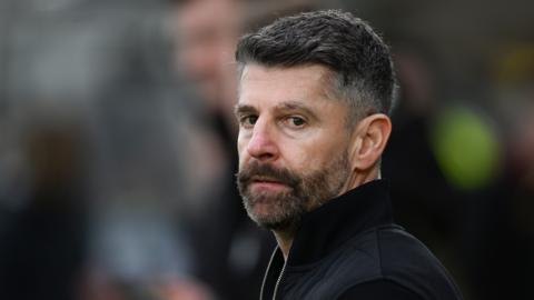 Aberdeen head coach Stephen Robinson