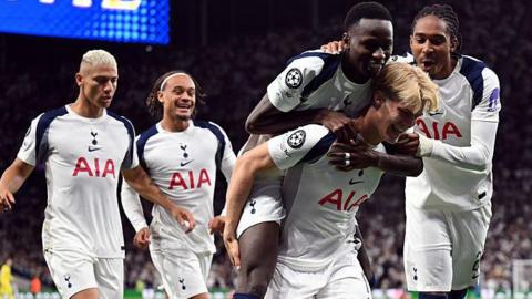 Tottenham players celebrate their goal against Villarreal 