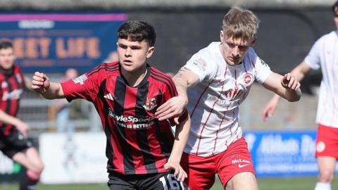 Josh Williamson and Dylan Sloan in action at Seaview