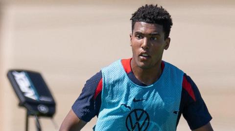 Caleb Wiley training with the US national squad